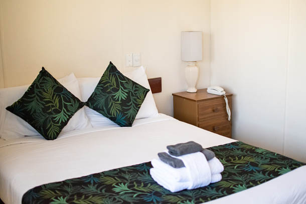 Hughenden Accommodation - Royal Hotel Hughenden